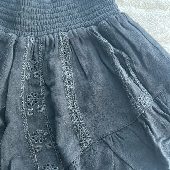 Black Ruffled Shorts - Picture 5 of 8